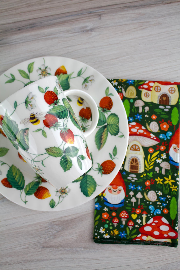 Alpine Strawberry Louise Tea Cup / Mug