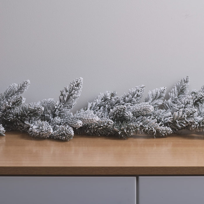 1.5m Pre Lit Snowy Christmas Garland