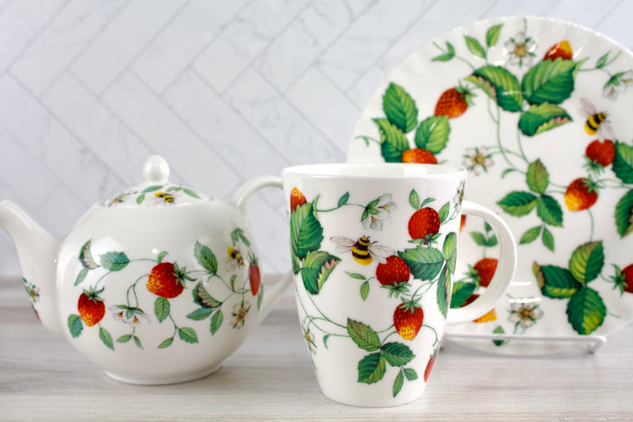 Alpine Strawberry Louise Tea Cup / Mug