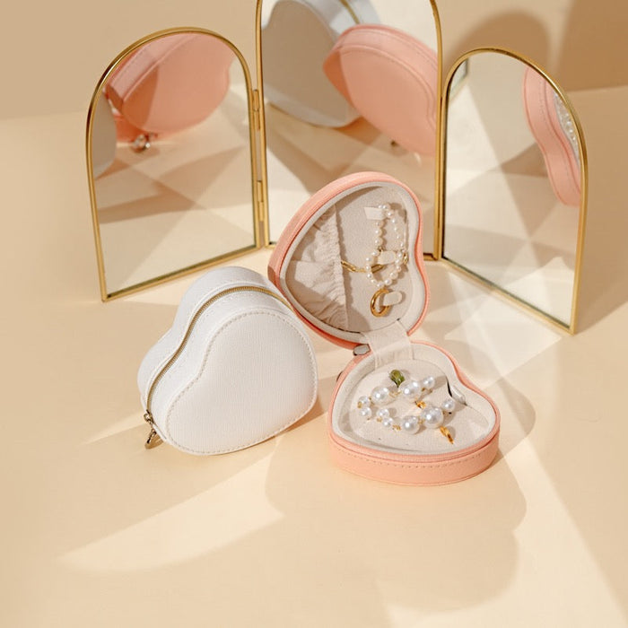 CAYENNE | Heart Shaped Portable Jewelry Box