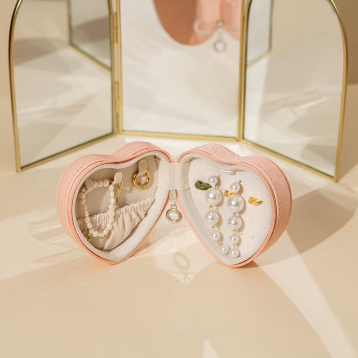 CAYENNE | Heart Shaped Portable Jewelry Box