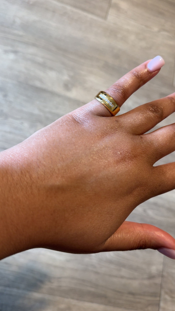 Fine Line Ring