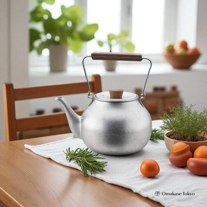 Jutoku Rough Teapot with Tea Strainer-0.7L