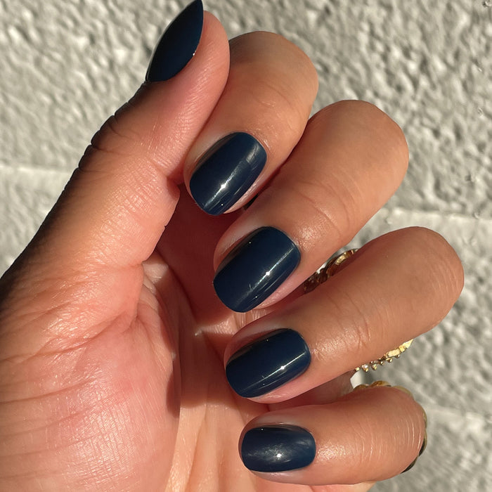 Make a Res | Round | Extra Short dark navy press-on nails in extra short round shape for quick, easy at-home mani