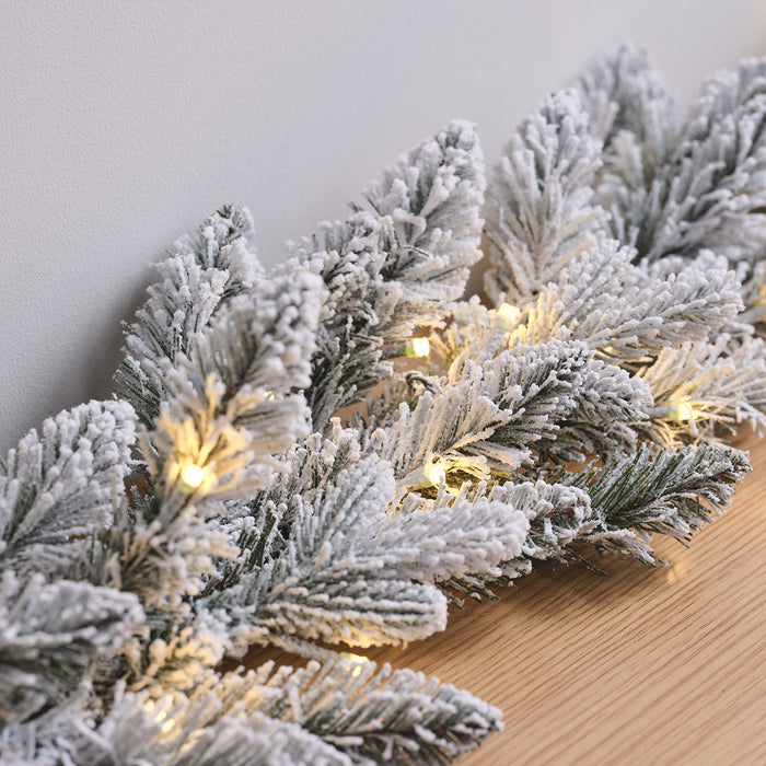 Pre Lit Snowy Christmas Wreath & Garland
