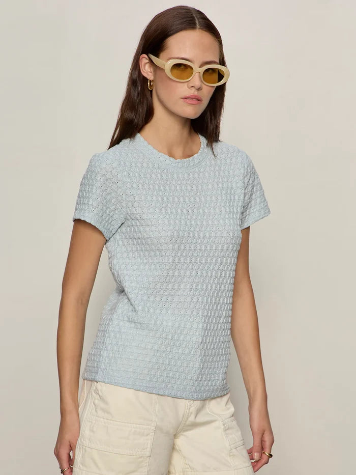 Pucker Up Perfect Tee | Blue Aura