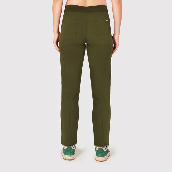 Sleek Eight-Pocket Slim Scrub Pant