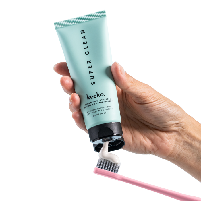 Keeko-Super Clean Whitening Toothpaste-Body-SuperCleanWhiteningToothpasteinHand-The Detox Market |