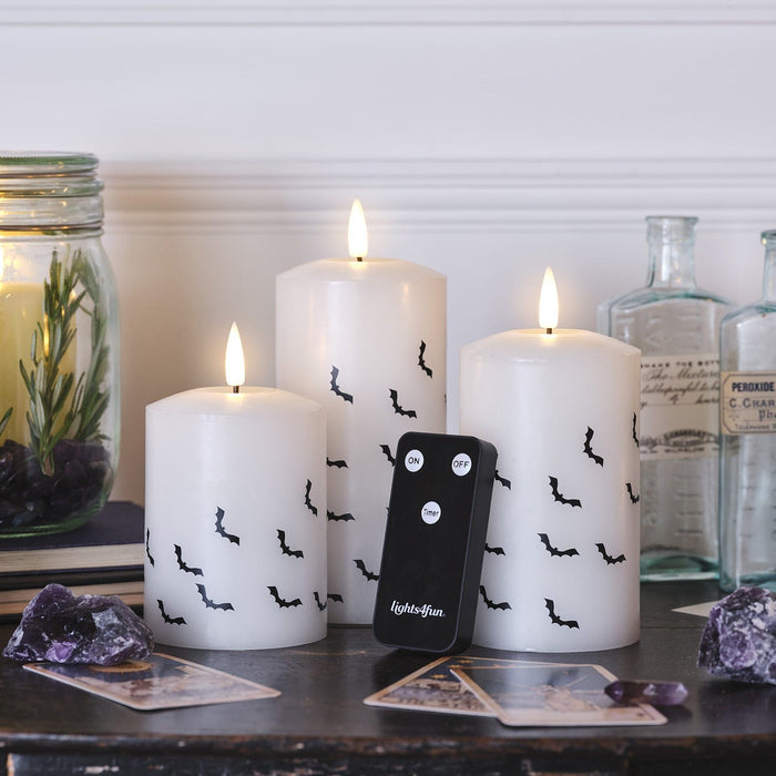 CA24033_4_-4BatsyTruGlow_RealWaxLEDPillarCandles.jpg